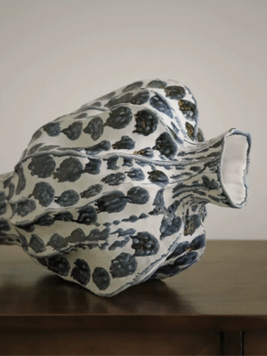 PATTERNED VASE